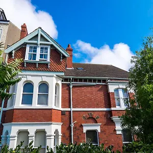 woodside-villa-whitby.yorkshirehotels.net/
